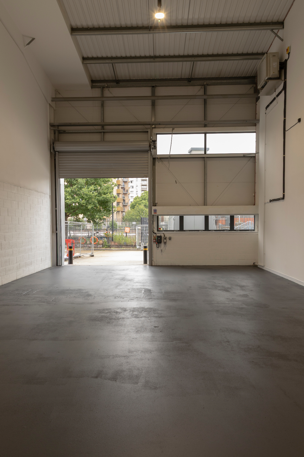 Unit 10 Muirhead Quay — warehouse